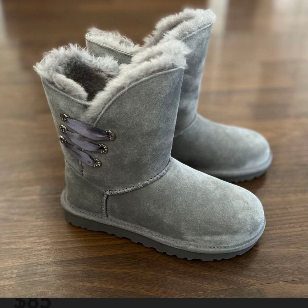 Constantine UGG Satin ribbon gray boots 8